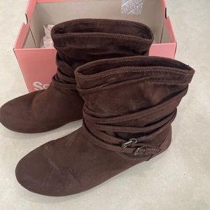 Cute Brown Boots